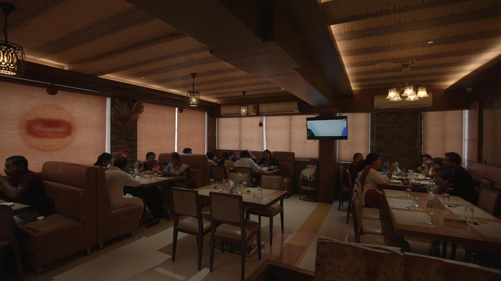Hotel Srr Grand شيناي المظهر الخارجي الصورة
