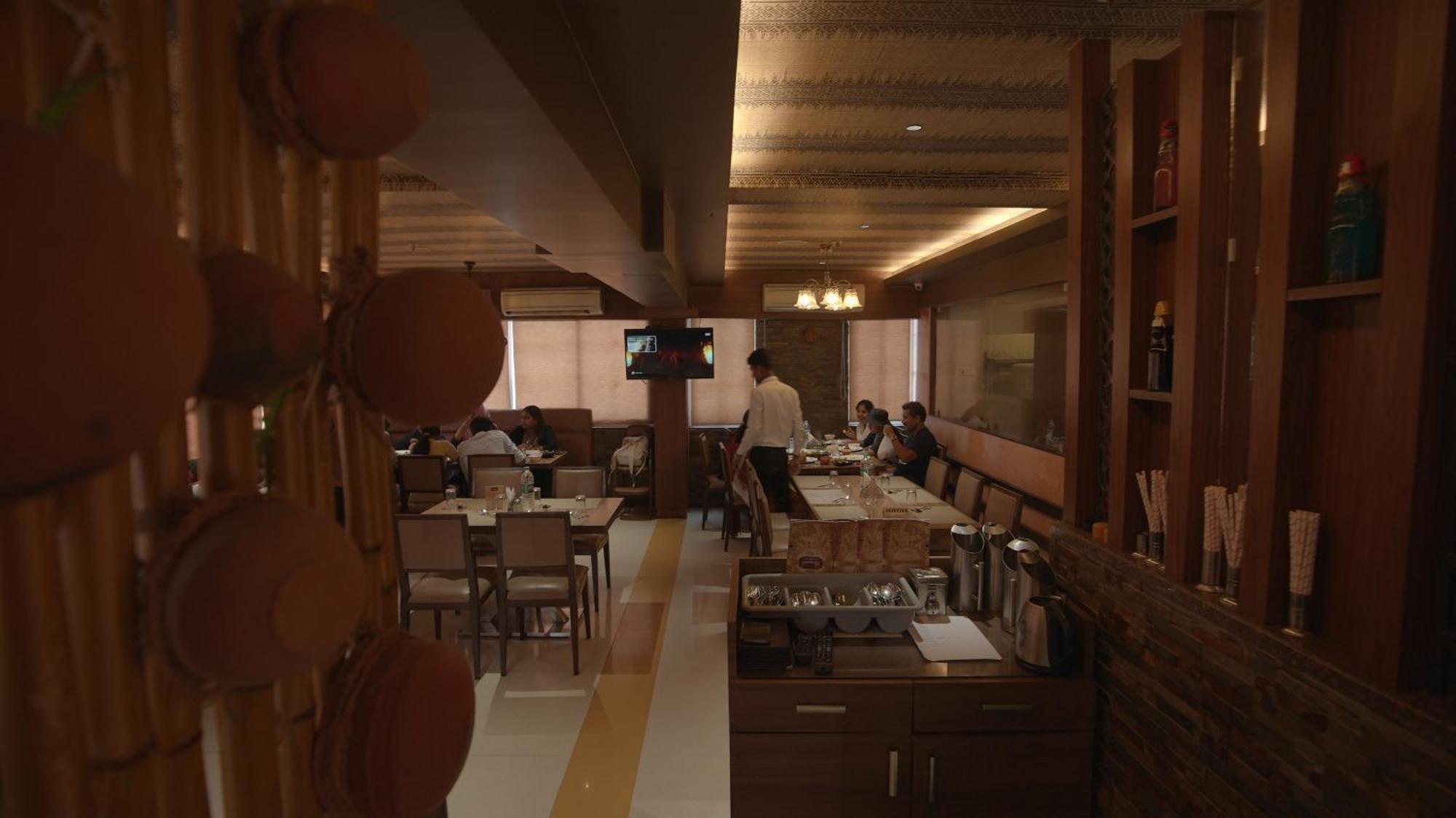 Hotel Srr Grand شيناي المظهر الخارجي الصورة